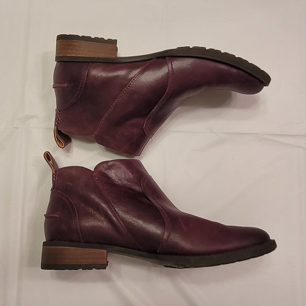 Ankle Booties Plum Merlot Color UGG Boots Size 6